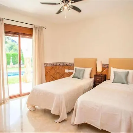 Summer Offers! Fabulous Luxury Near The Sleeps 8 别墅